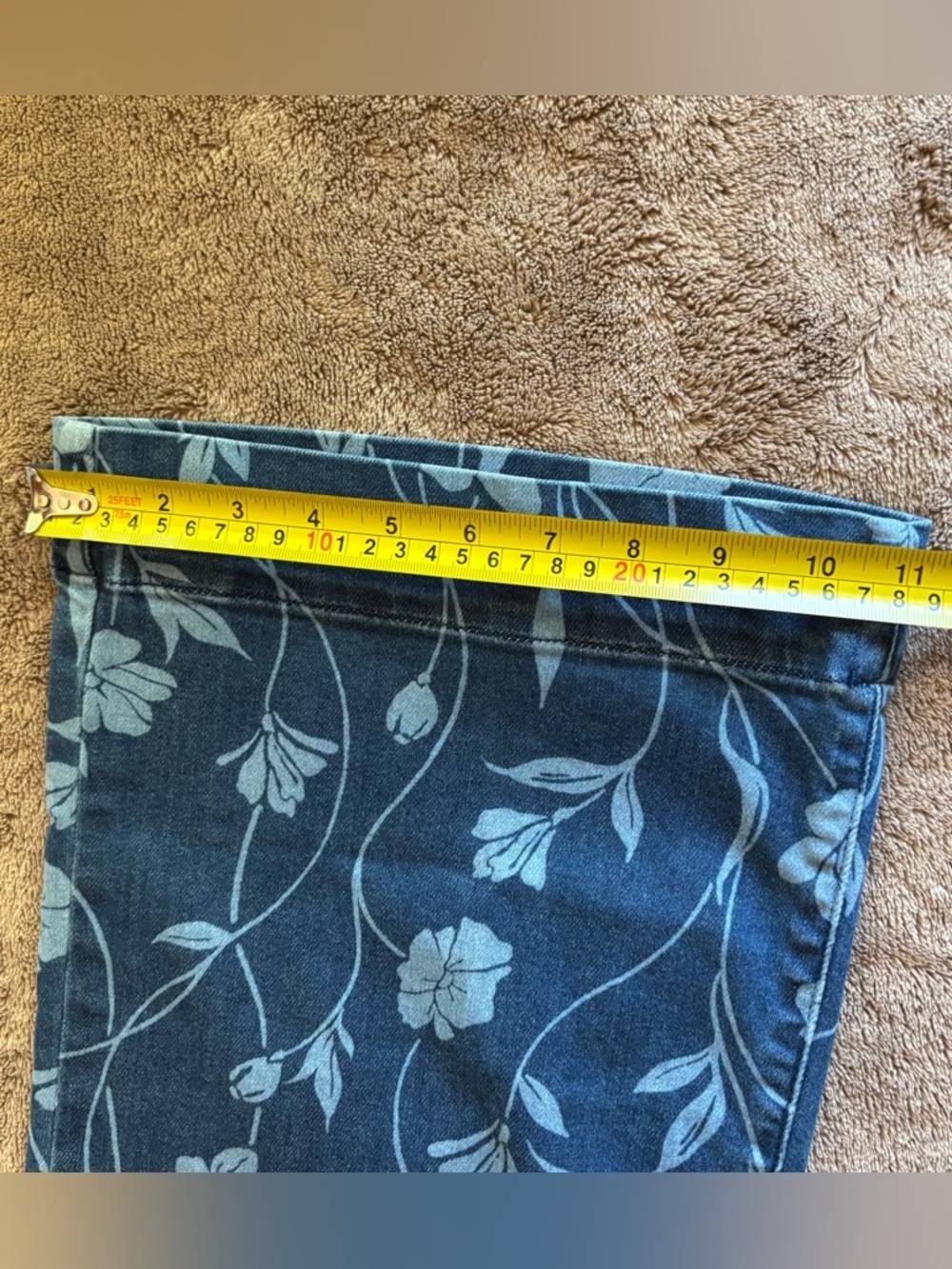Torrid Belle Isle Aquinnah High Rise Flare Ankle Floral Jeans Blue 10 Tall NWT - Picture 9 of 13